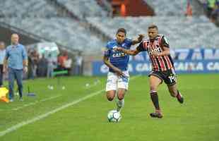 Fotos do jogo entre Cruzeiro e So Paulo