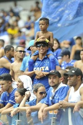 Torcedores do Cruzeiro compareceram em grande nmero ao Mineiro na semifinal contra o Tupi