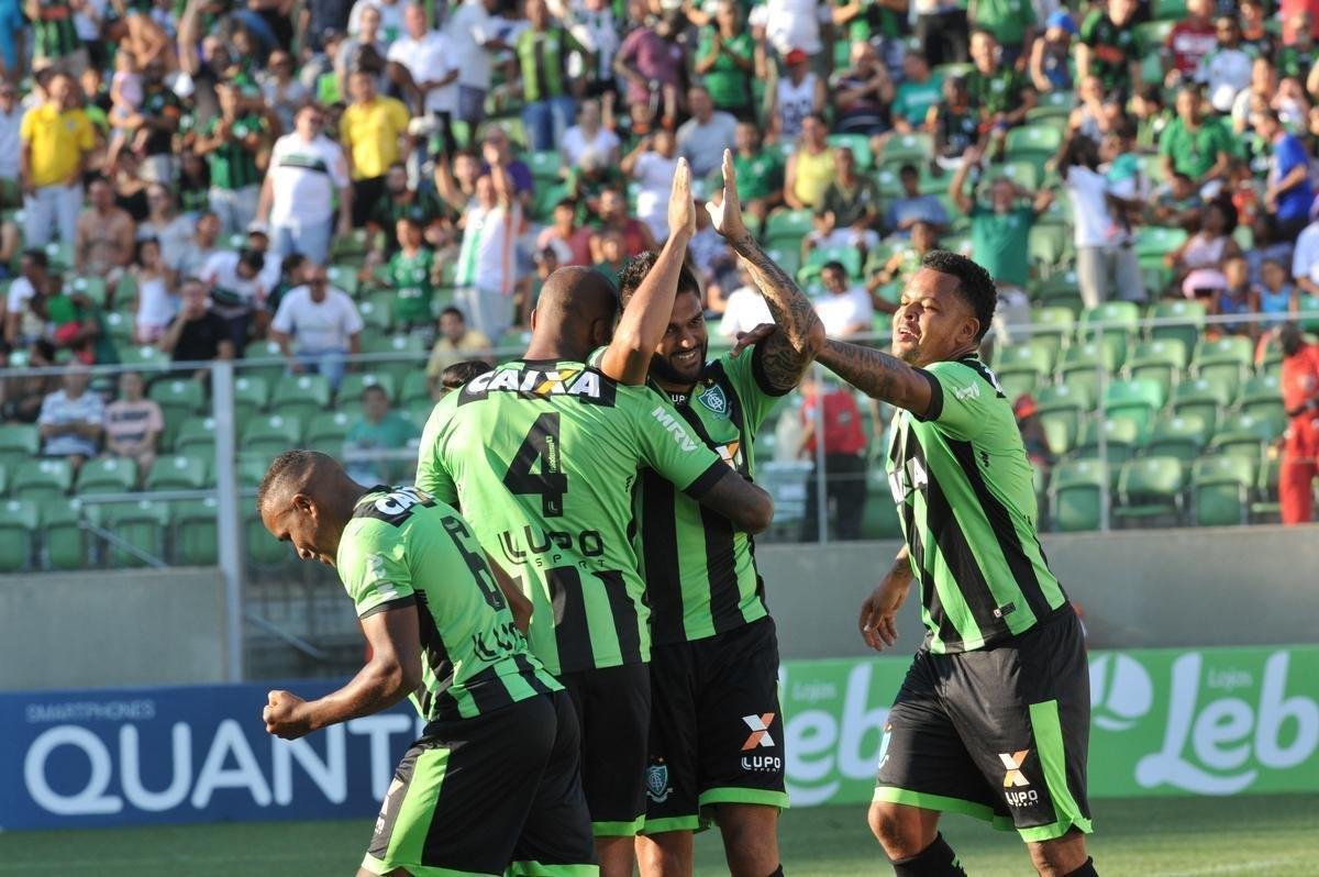 Imagens de Amrica x Luverdense, no Independncia