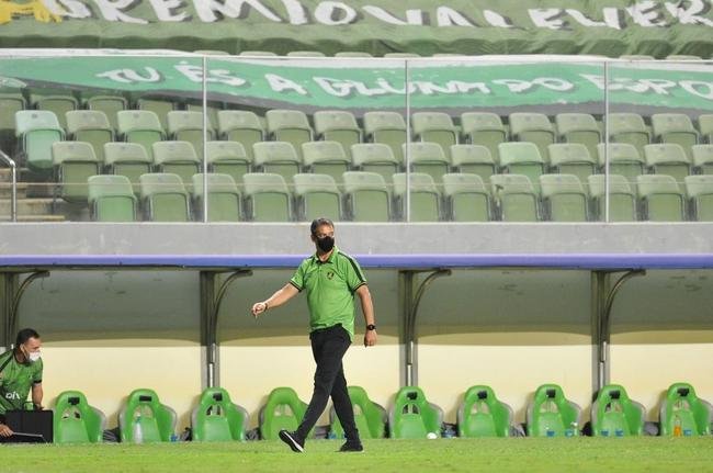Fotos do jogo entre Amrica e Atltico-GO, no Independncia, em BH, pela 33 rodada do Campeonato Brasileiro de 2021