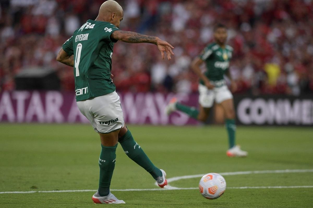 Final da Libertadores: fotos do gol de Deyverson, para o Palmeiras, na prorrogao