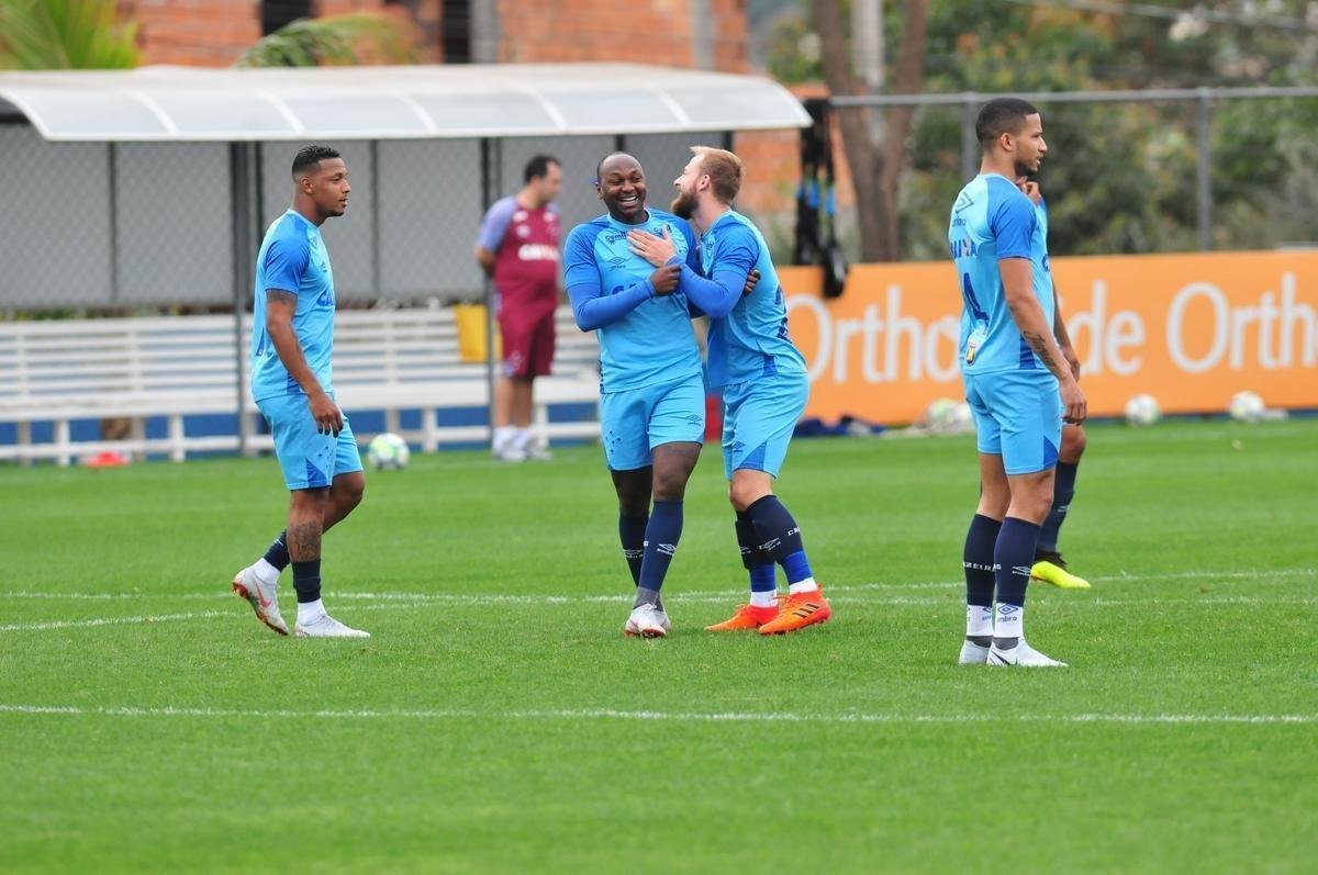 Cruzeiro iniciou preparao para clssico contra o Atltico com reservas em campo na Toca da Raposa II