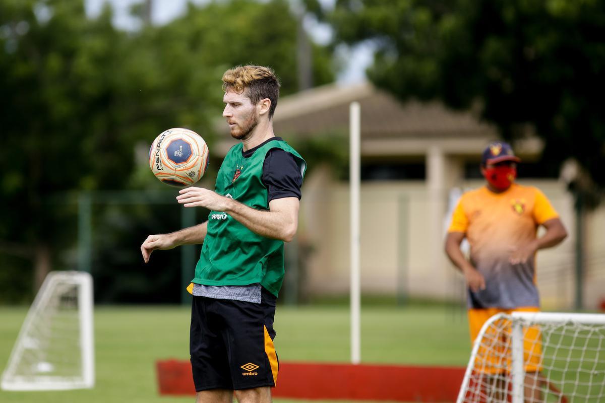 Nesta quinta-feira, sob o comando do treinador Daniel Paulista, Sport realizou primeiro trabalho ttico aps retorno s atividades