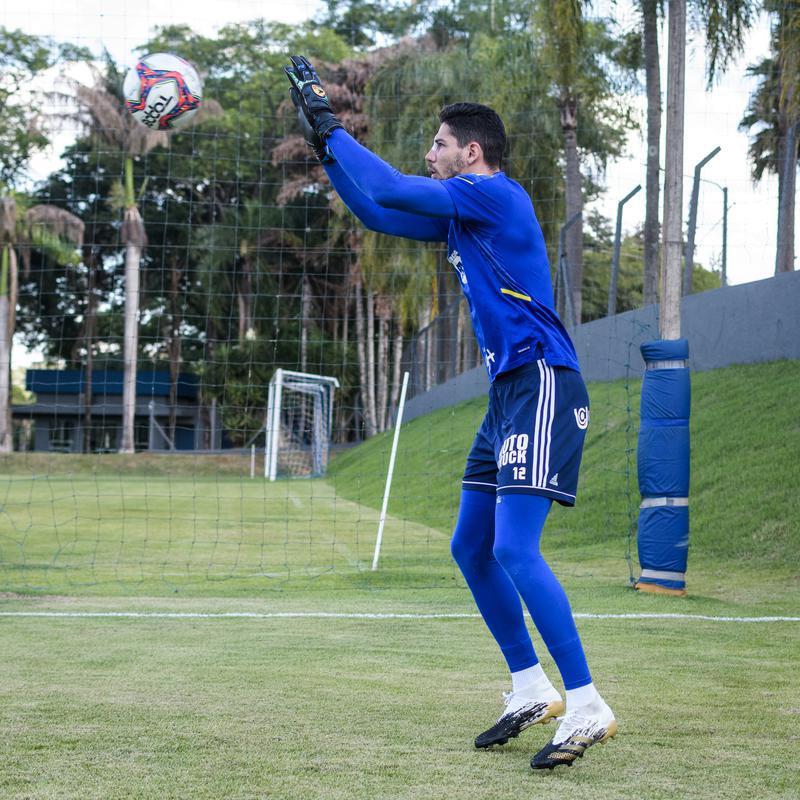 Fotos do treino do Cruzeiro no CT SM Sports, em Londrina, antes da partida contra o Londrina pela Srie B. Duelo ser nesta sexta, s 21h30, no estdio do Caf, em Londrina, interior do Paran