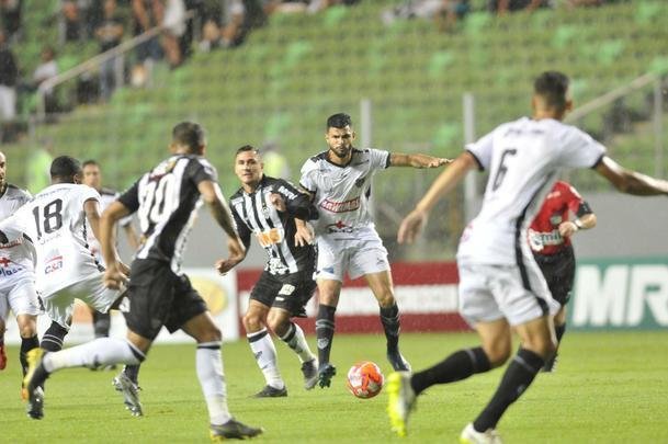 Em noite chuvosa no Independncia, reservas do Atltico batem o Tupi por 2 a 0