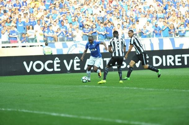 Imagens do jogo entre Cruzeiro e Botafogo, pela 19 rodada do Brasileiro, no Mineiro
