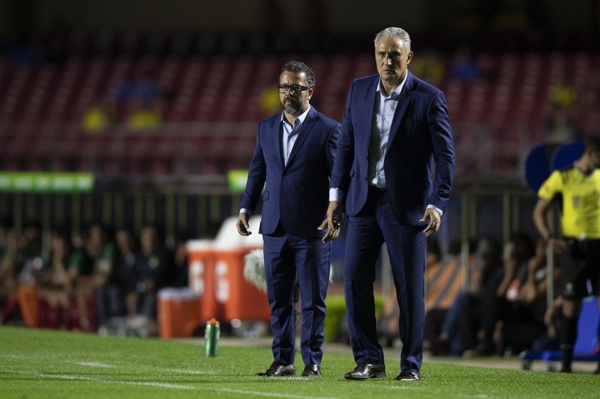 Seleo venceu com dois gols de Coutinho e um de Everton Cebolinha