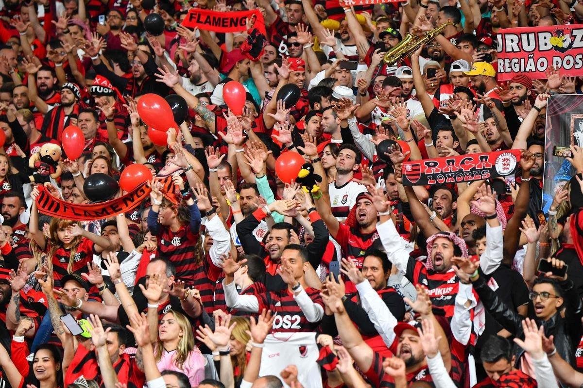 Torcidas de Liverpool e Flamego na final do Mundial de Clubes, em Doha, no Catar