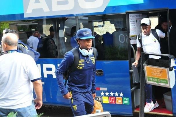 Delegao do Equador desembarcou nesta tera-feira em Belo Horizonte, onde estrear na Copa Amrica