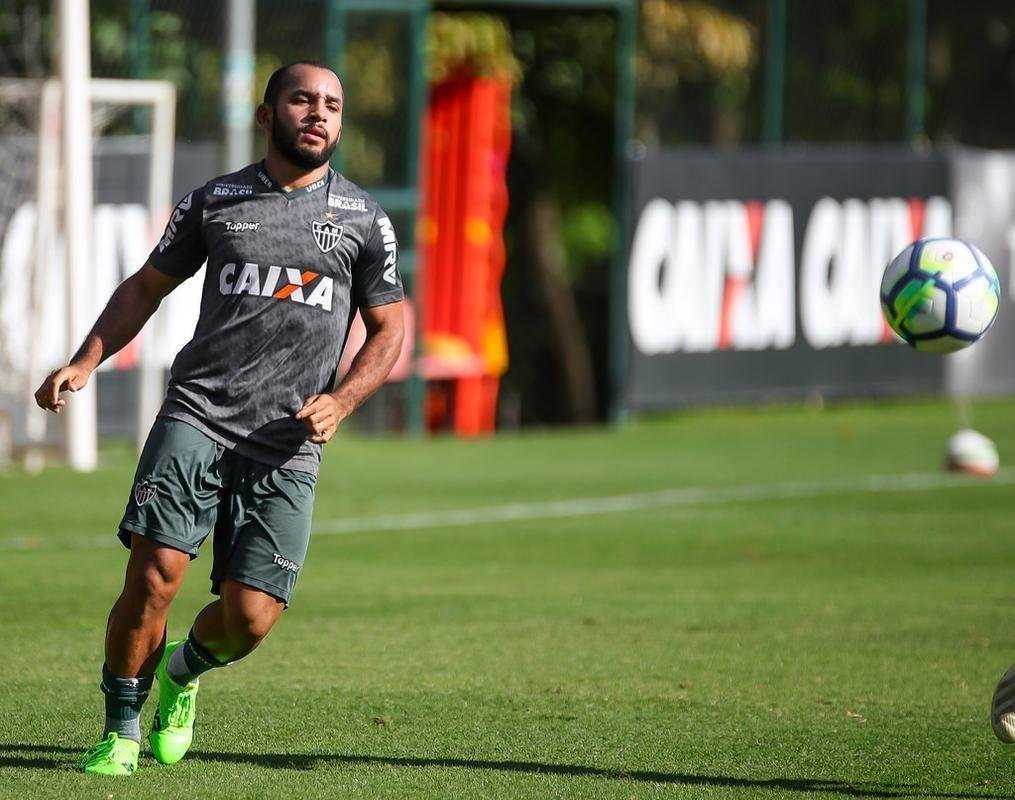 Aps empate no clssico, Atltico volta aos treinos na Cidade do Galo