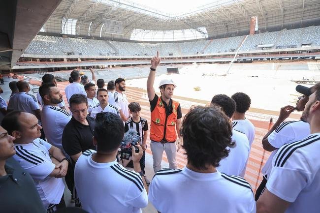 Na manh deste sbado (24/9), jogadores, comisso tcnica e diretoria do Atltico visitaram as obras da Arena MRV, futura casa do Galo.