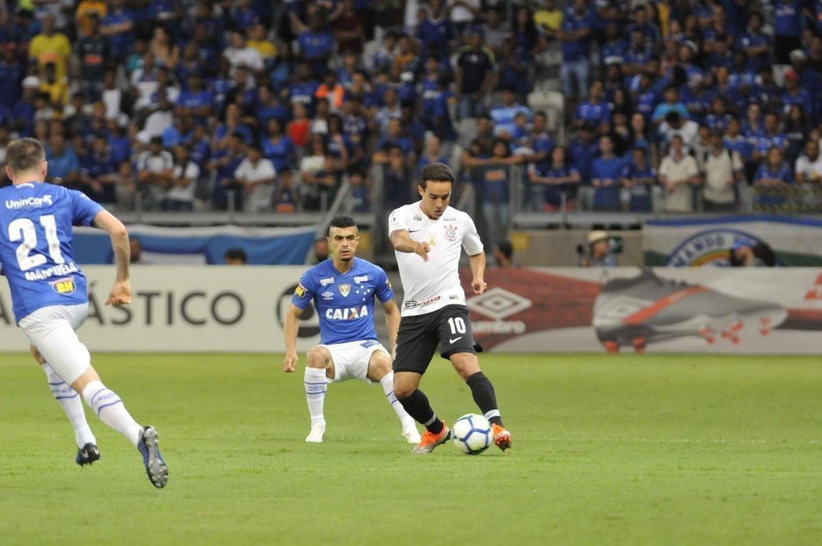 Fotos de Cruzeiro x Corinthians, no Mineiro, pela 34 rodada do Campeonato Brasileiro