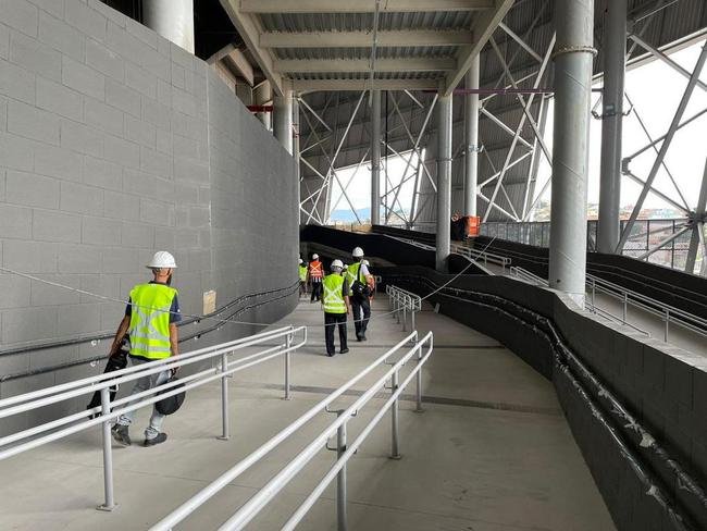 Fotos da visita feita por pessoas com deficincia na Arena MRV, nesta quinta-feira (9/2)
