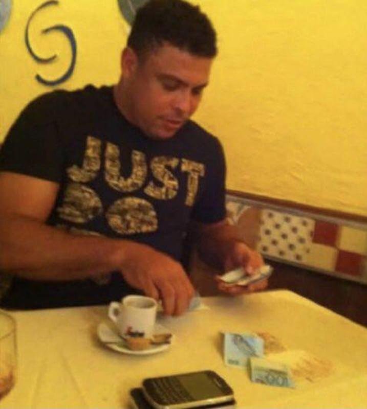 Memes: Ronaldo compra 90% das aes da SAF do Cruzeiro