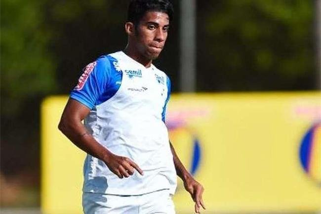 Luiz Fernando (meia) - o ex-jogador do Campinense jamais disputou uma partida pelo time principal do Cruzeiro. No ltimo ano de contrato, em 2020, chegou a receber salrio mensal de R$ 70 mil. Em agosto, o atleta acionou a Justia do Trabalho cobrando R$ 669 mil do clube.