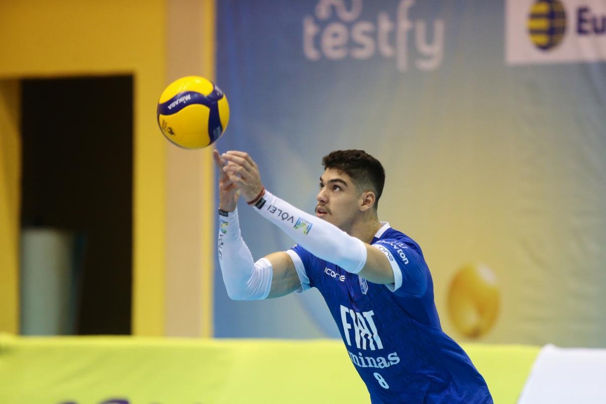 Minas abriu srie semifinal contra o Itapetininga com vitria por 3 a 0, em Saquarema