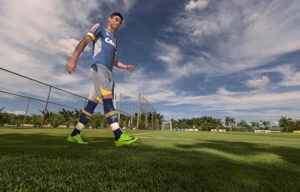 Mano montou a equipe titular para enfrentar o Villa Nova com Rafael; Ezequiel, Lo, Manoel e Diogo Barbosa; Henrique, Ariel Cabral, Arrascaeta, Robinho e Alisson; Rafael Sobis