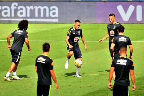 Nesta quarta-feira (09/11), Seleo Brasileira fez mais um treino no Mineiro e encerrou preparao para enfrentar a Argentina pelas Eliminatrias da Copa do Mundo