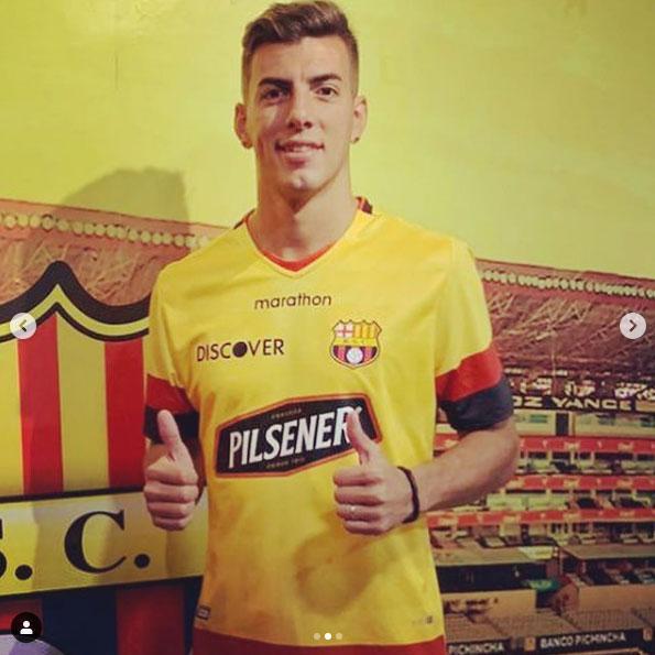 Michael Hoyos, meia (Barcelona de Guayaquil, do Equador)