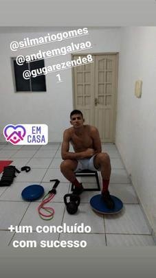 Fazendo o tratamento pós-operatório, o zagueiro Camutanga aproveitou para matar as saudades de sua família no interior, mas sem descuidar dos treinamentos e da fisioterapia