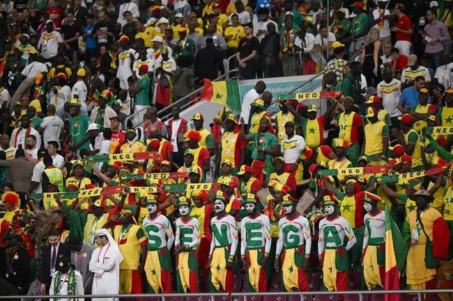 Equador e Senegal se enfrentaram no Khalifa International Stadium, pelo Grupo A da Copa do Mundo