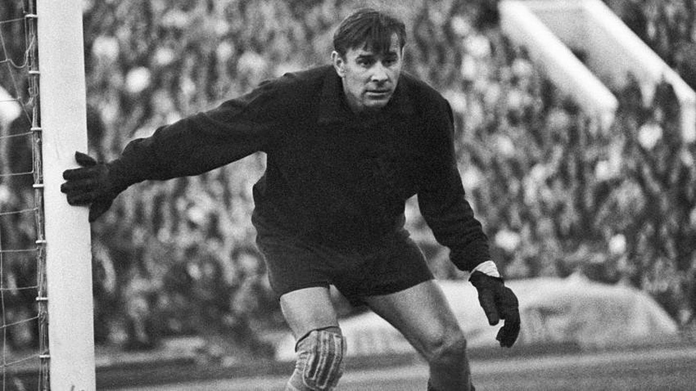 Lev Yashin (Unio Sovitica) - Apontado pela Fifa como o melhor goleiro do sculo XX, o 'Aranha Negra' jogou as Copas de 1958, 1962, 1966 e 1970. O melhor resultado foi o quarto lugar em 1966