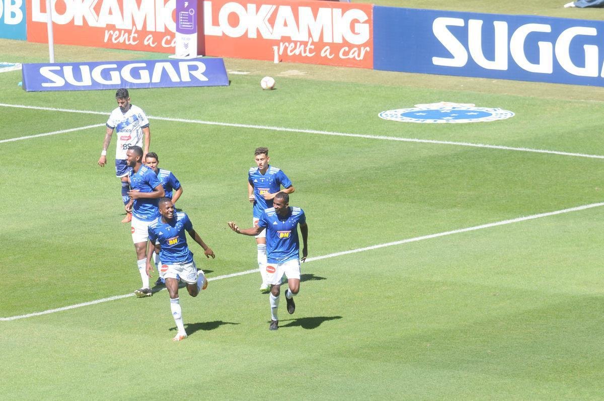 Na retomada do Campeonato Mineiro, Cruzeiro e URT se enfrentaram no Mineiro