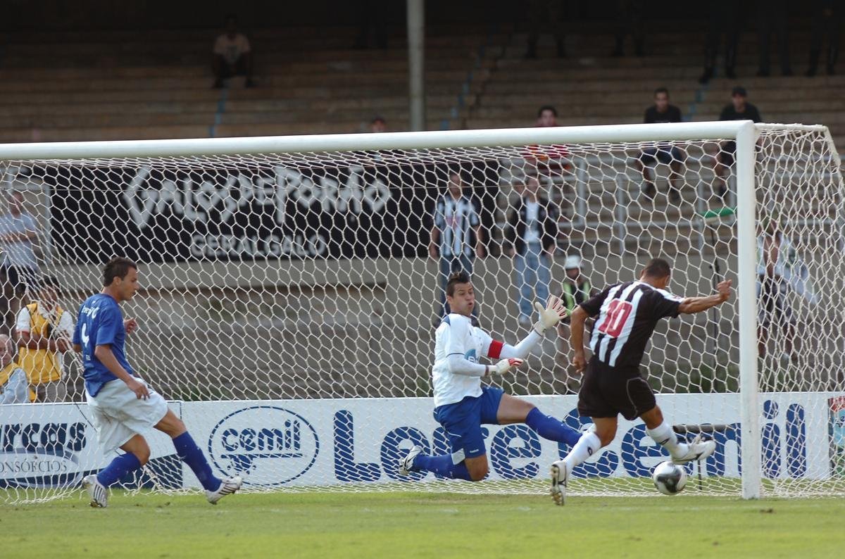Fabiano: 03/05/2009 - Atltico 1 x 1 Cruzeiro (Jogo de volta da final do Campeonato Mineiro)