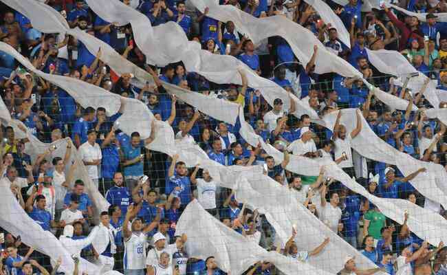 Torcida do Cruzeiro lotou o Independncia para acompanhar a partida contra o Remo 