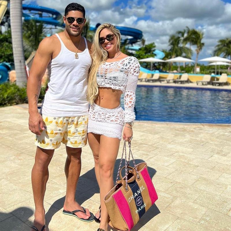 Hulk com a esposa e a filha em Punta Cana