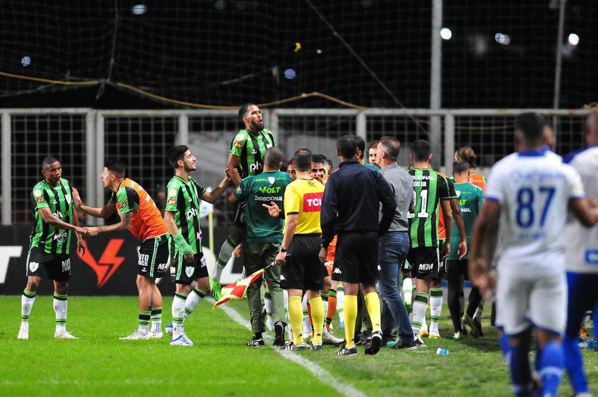 Amrica e Ava se enfrentaram no Independncia pela 20 rodada da Srie A do Campeonato Brasileiro