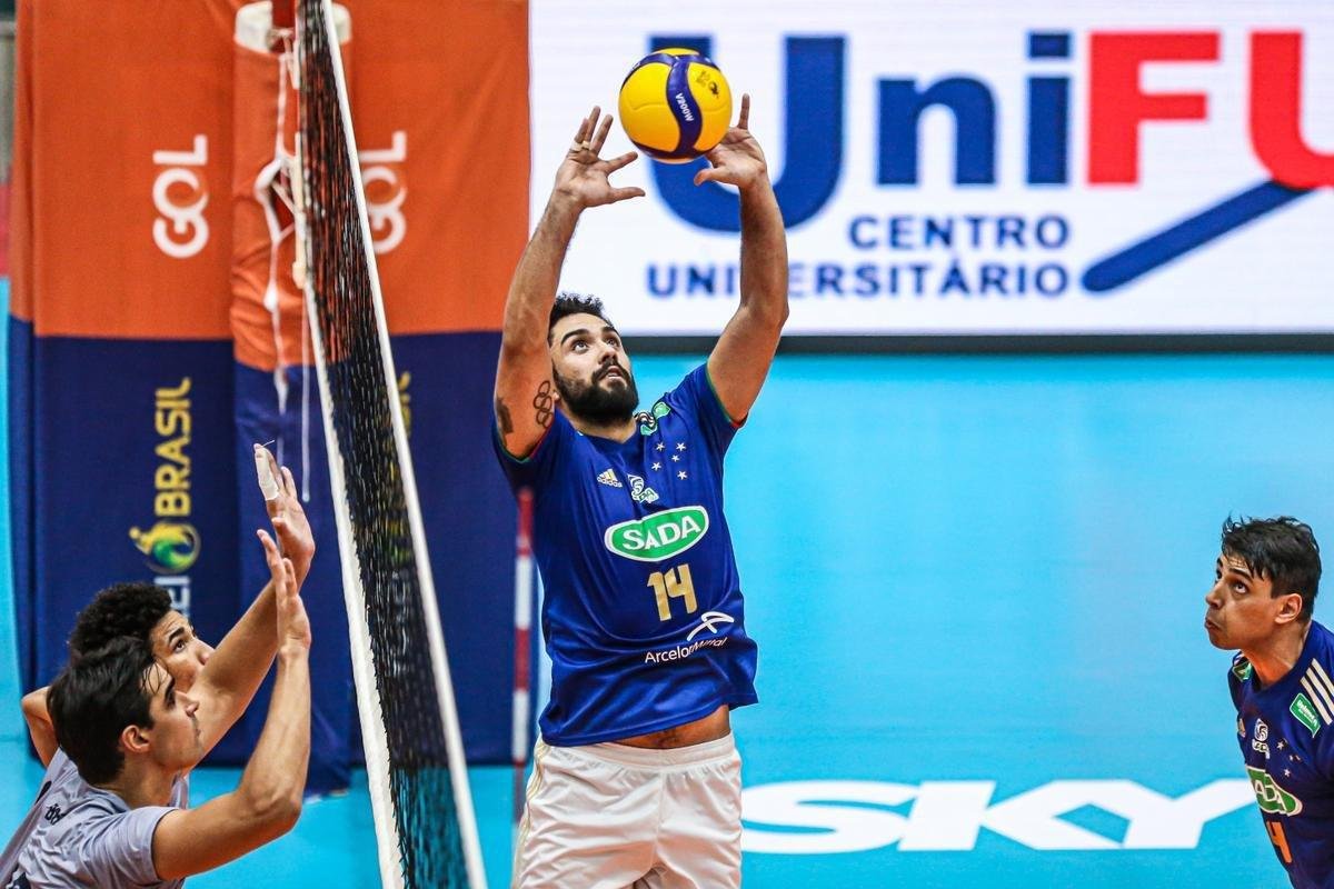 Cruzeiro vence o Natal por 3 sets a 0, em Campo Grande, e  tetra da Supercopa