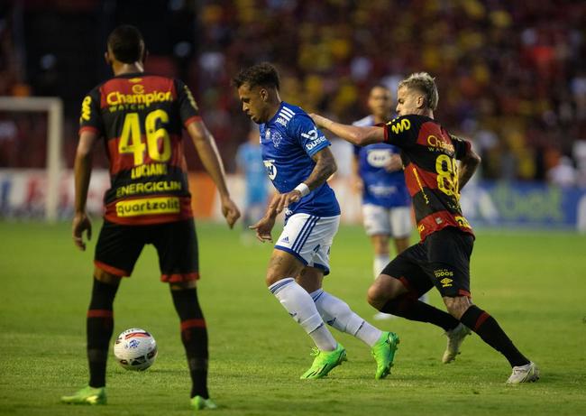 Cruzeiro foi batido pelo Sport por 3 a 1 na Ilha do Retiro pela Série B