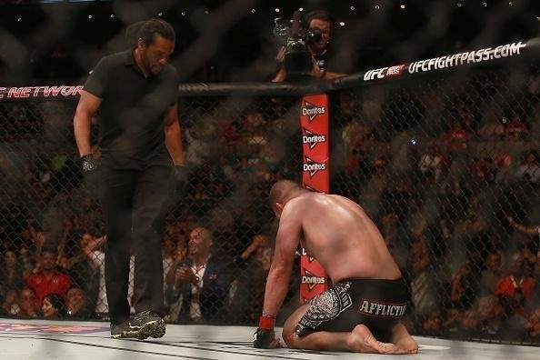 Fotos da vitória arrasadora de Fabrício Werdum sobre Cain Velasquez