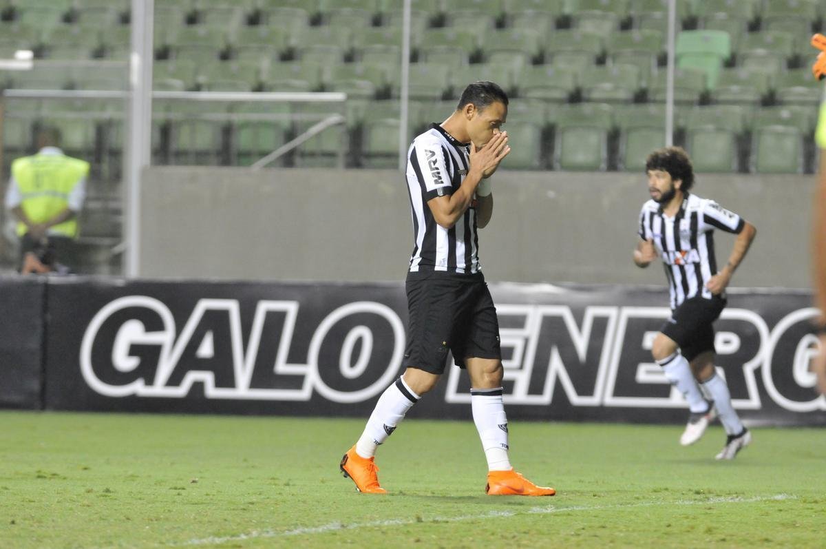 Imagens do clssico de ida da semifinal do Mineiro, entre Atltico e Amrica, no Independncia