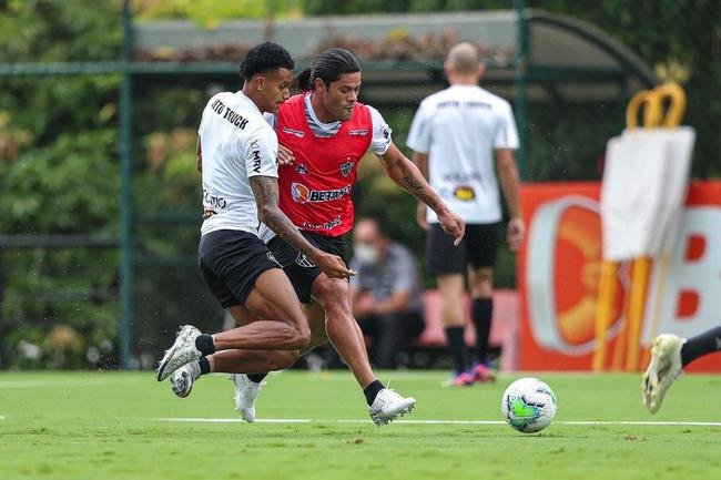 Fotos do primeiro treino de Hulk no Atlitco