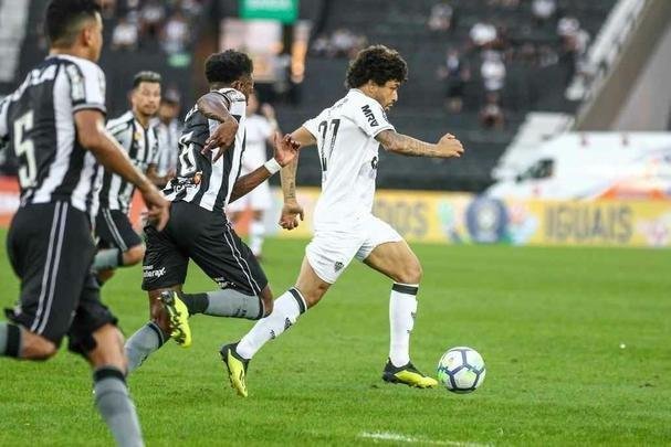 Veja as imagens do jogo entre Botafogo x Atlético, realizado no estádio Nilton Santos, no Rio de Janeiro