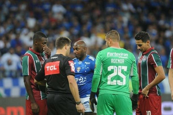 No primeiro tempo, Fluminense teve mais posse de bola; Cruzeiro no conseguiu criar muitas oportunidades