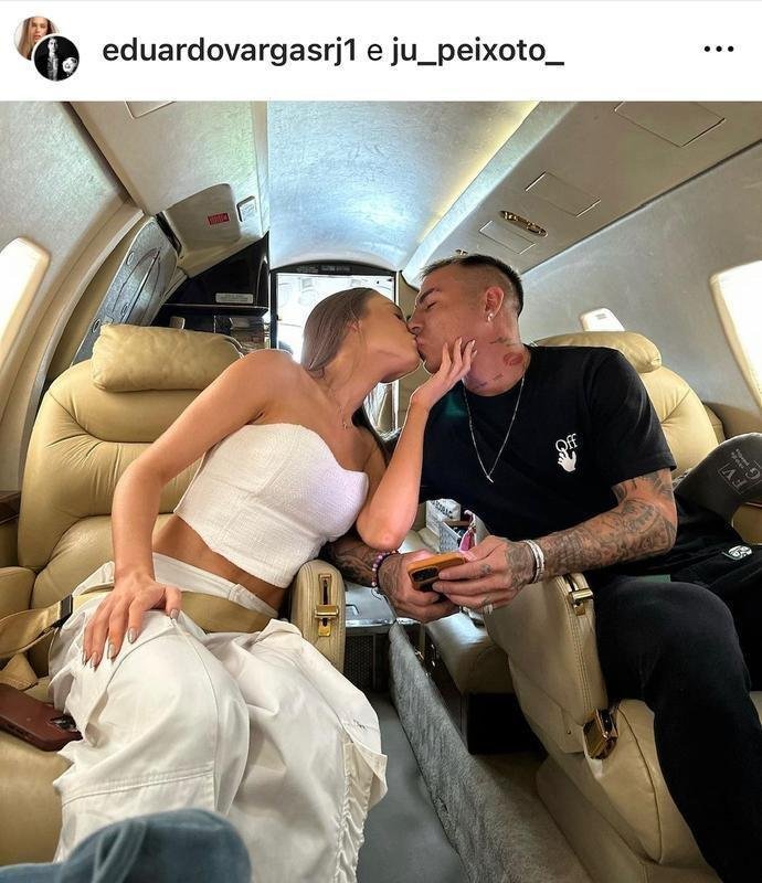 Vargas e a namorada durante viagem.