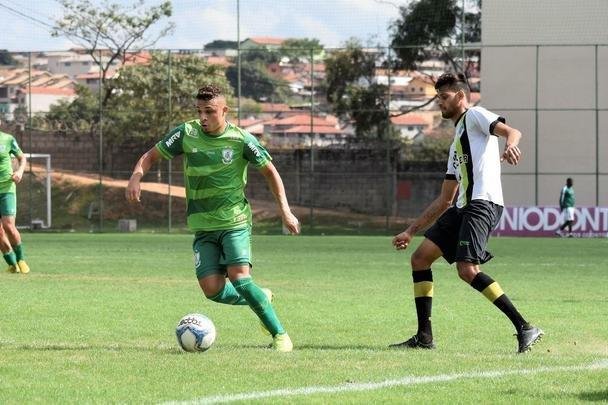 Imagens do jogo-treino do Amrica contra o Inter de Minas