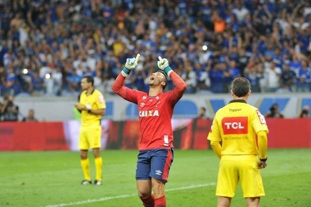 Cruzeiro venceu pnaltis com gols de Rafael Sobis, Raniel e Thiago Neves; Fbio pegou pnalti de Luan