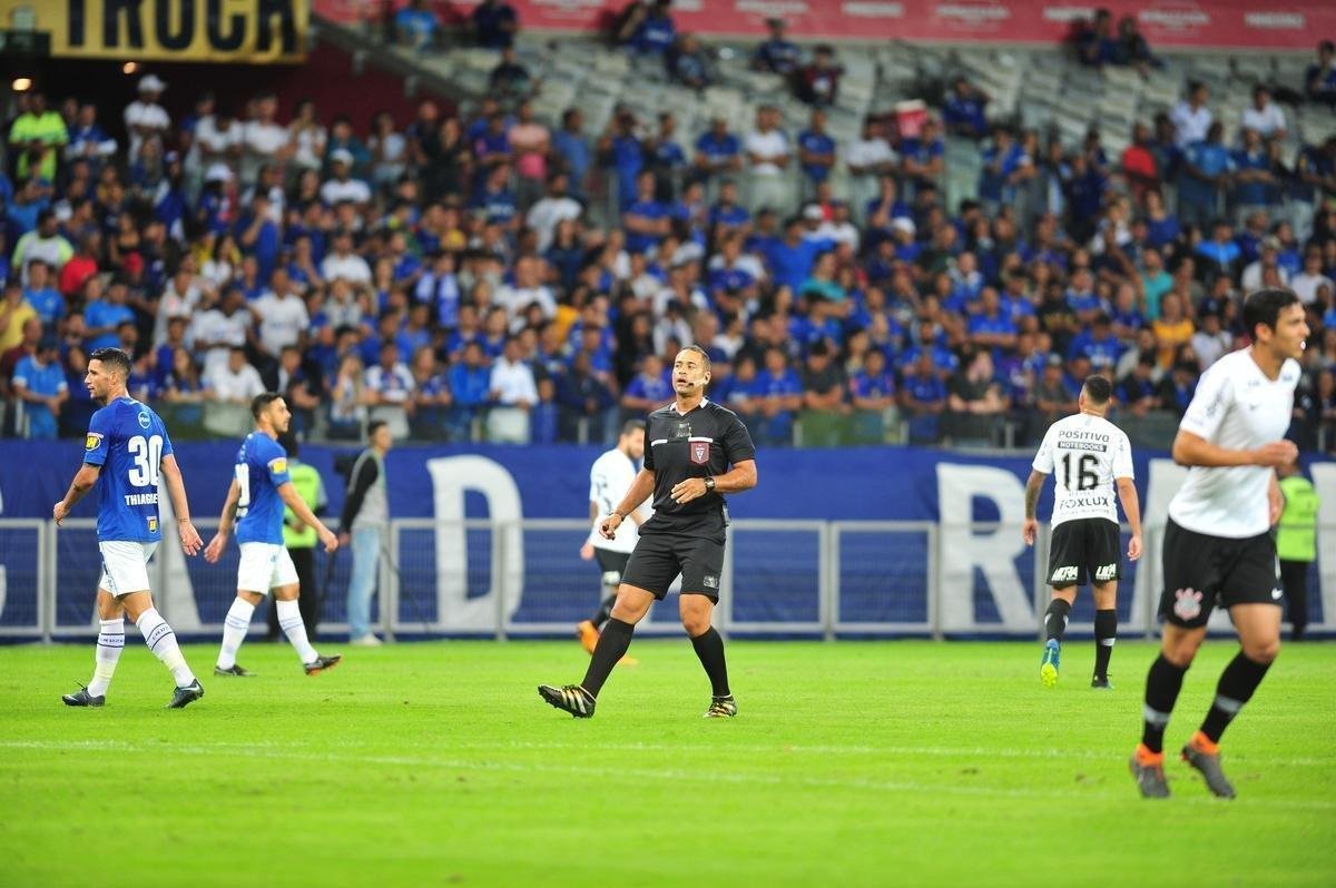 Fotos de Cruzeiro x Corinthians, nesta quarta-feira (4/7), em amistoso no Mineiro