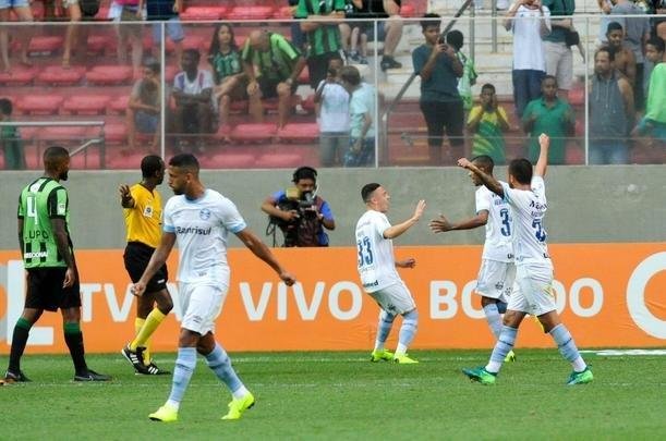 Fotos de América x Grêmio, neste sábado (20/10), no Independência, pela 30ª rodada do Campeonato Brasileiro