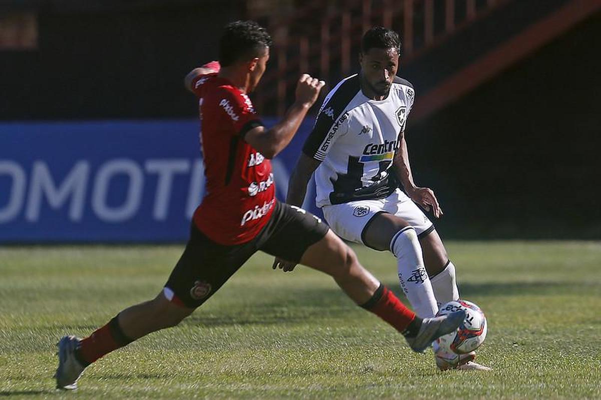 Fotos do jogo entre Brasil-RS e Botafogo, em Pelotas, pela 37 rodada da Srie B do Campeonato Brasileiro