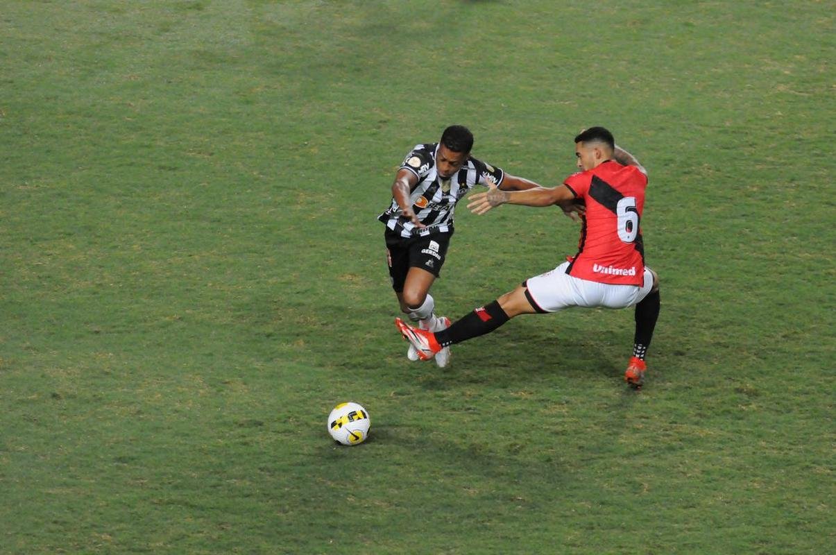 Fotos da vitria do Atltico por 2 a 0 sobre Atltico-GO pelo Campeonato Brasileiro