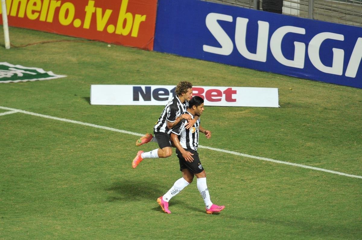 Fotos do jogo de ida da semifinal do Mineiro entre Tombense e Atltico, no Independncia, em Belo Horizonte.
