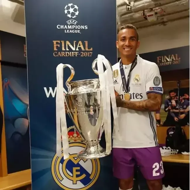 Revelado pelo Amrica em 2009, o lateral-direito foi bicampeo da Liga dos Campees pelo Real Madrid nas temporadas 2015/16 e 2016/17