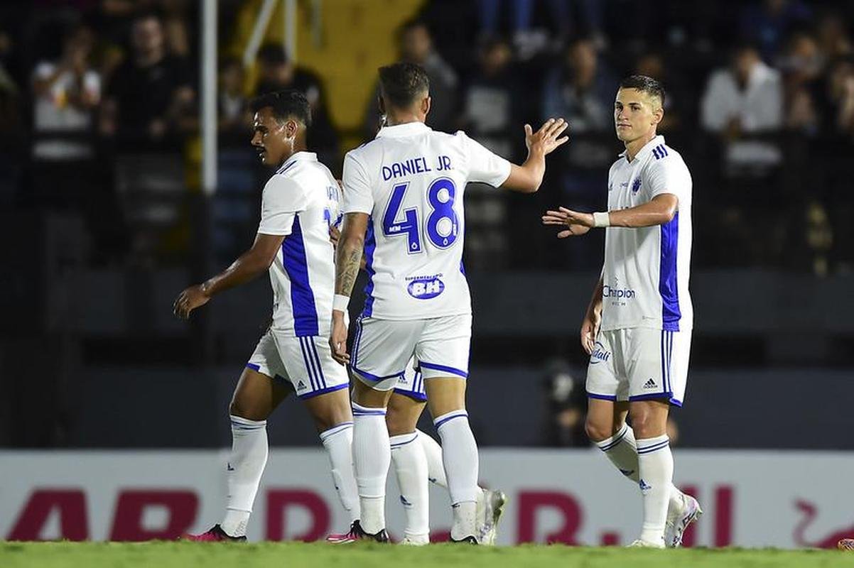 Bragantino x Cruzeiro: fotos do amistoso no estdio Nabi Abi Chedid, em Bragana Paulista, no interior de So Paulo