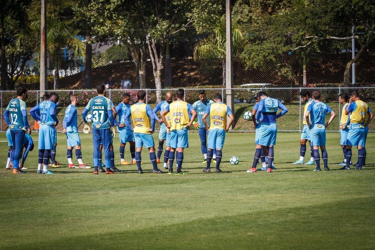 Cruzeiro realizou atividade de preparao para amistoso contra o Corinthians, nesta quarta