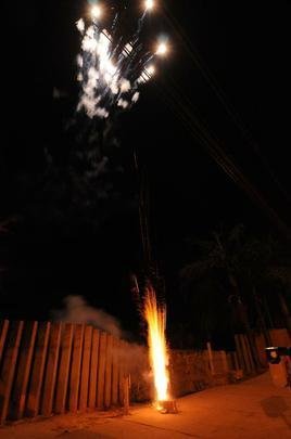 Torcedores do Cruzeiro iniciam viglia de 24 horas para aguardar final da Copa do Brasil, contra o Flamengo, no Mineiro. Esforo pelo sonho do pentacampeonato nacional.